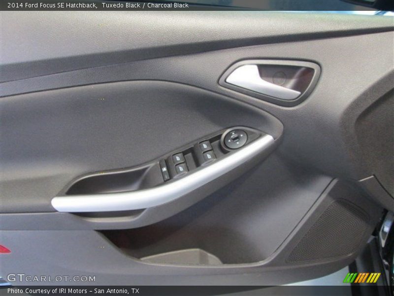 Tuxedo Black / Charcoal Black 2014 Ford Focus SE Hatchback