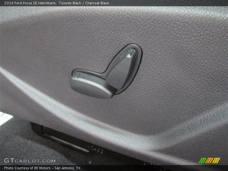 Tuxedo Black / Charcoal Black 2014 Ford Focus SE Hatchback