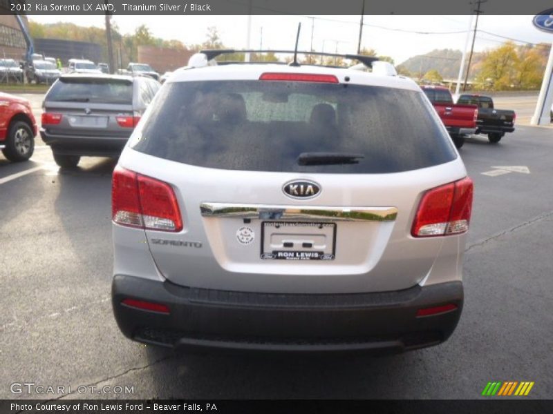 Titanium Silver / Black 2012 Kia Sorento LX AWD