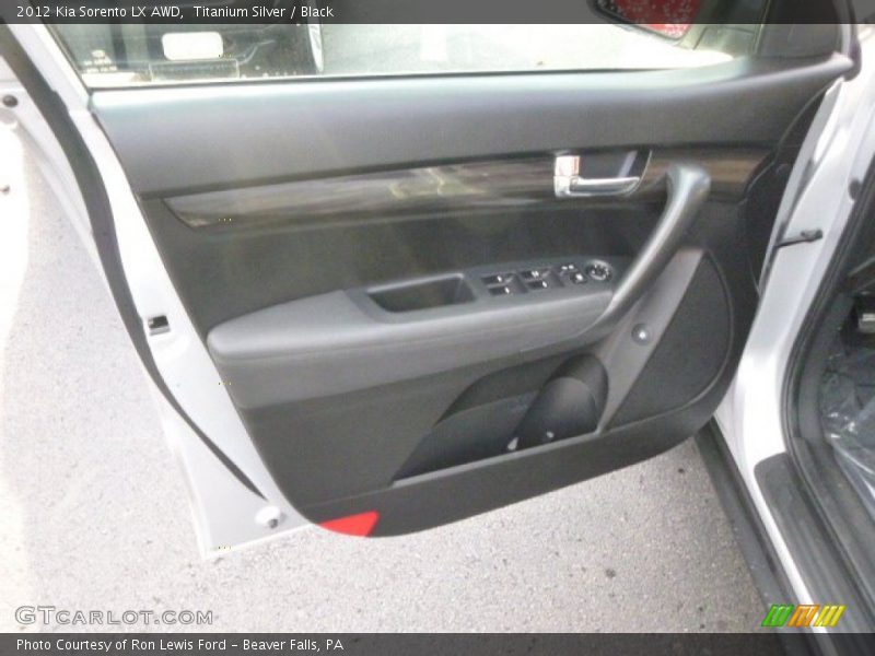 Titanium Silver / Black 2012 Kia Sorento LX AWD