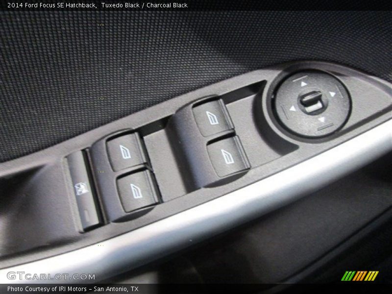 Tuxedo Black / Charcoal Black 2014 Ford Focus SE Hatchback