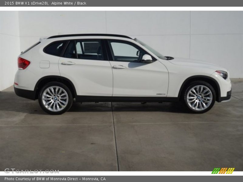 Alpine White / Black 2015 BMW X1 sDrive28i