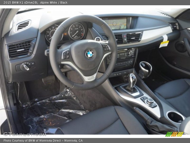 Alpine White / Black 2015 BMW X1 sDrive28i