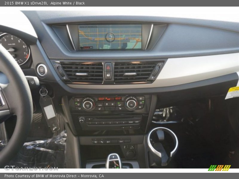 Alpine White / Black 2015 BMW X1 sDrive28i