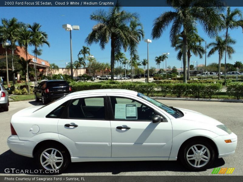 Cloud 9 White / Medium Graphite 2003 Ford Focus SE Sedan