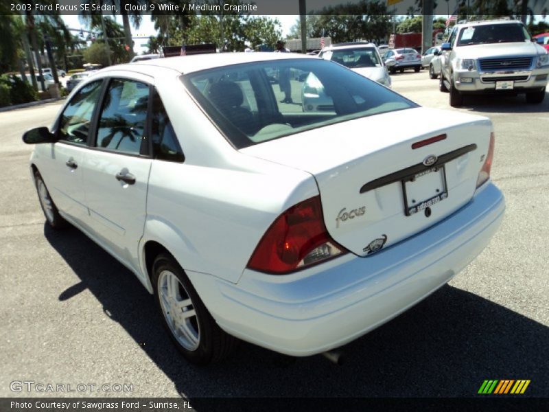 Cloud 9 White / Medium Graphite 2003 Ford Focus SE Sedan