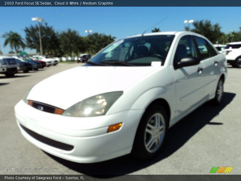 Cloud 9 White / Medium Graphite 2003 Ford Focus SE Sedan