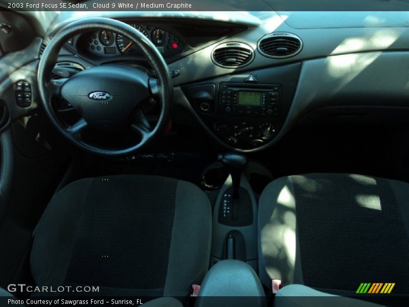Cloud 9 White / Medium Graphite 2003 Ford Focus SE Sedan