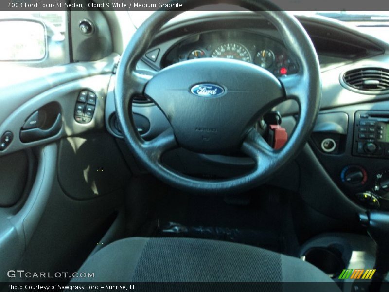 Cloud 9 White / Medium Graphite 2003 Ford Focus SE Sedan
