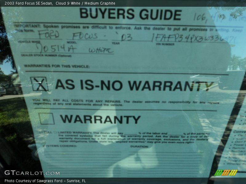 Cloud 9 White / Medium Graphite 2003 Ford Focus SE Sedan