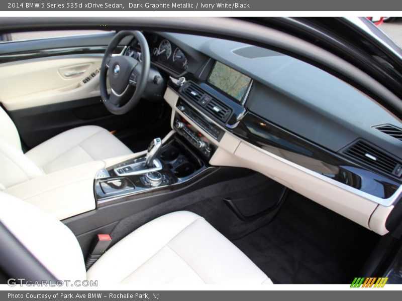 Dashboard of 2014 5 Series 535d xDrive Sedan