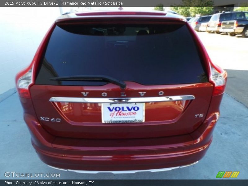 Flamenco Red Metallic / Soft Beige 2015 Volvo XC60 T5 Drive-E