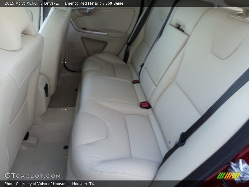 Flamenco Red Metallic / Soft Beige 2015 Volvo XC60 T5 Drive-E
