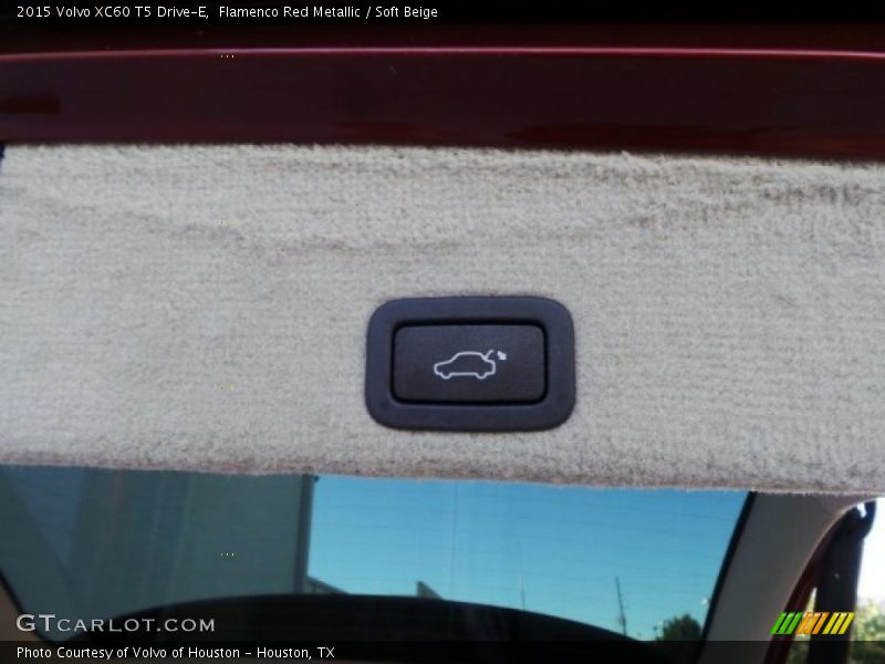 Flamenco Red Metallic / Soft Beige 2015 Volvo XC60 T5 Drive-E