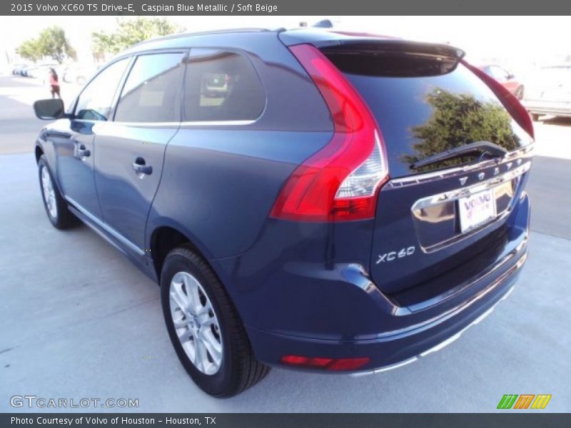 Caspian Blue Metallic / Soft Beige 2015 Volvo XC60 T5 Drive-E