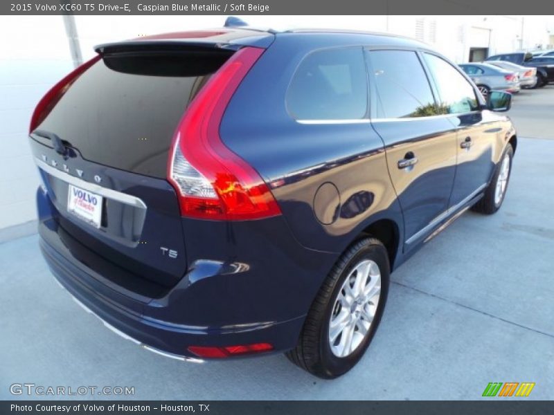 Caspian Blue Metallic / Soft Beige 2015 Volvo XC60 T5 Drive-E