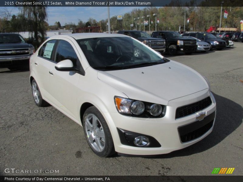 Front 3/4 View of 2015 Sonic LTZ Sedan