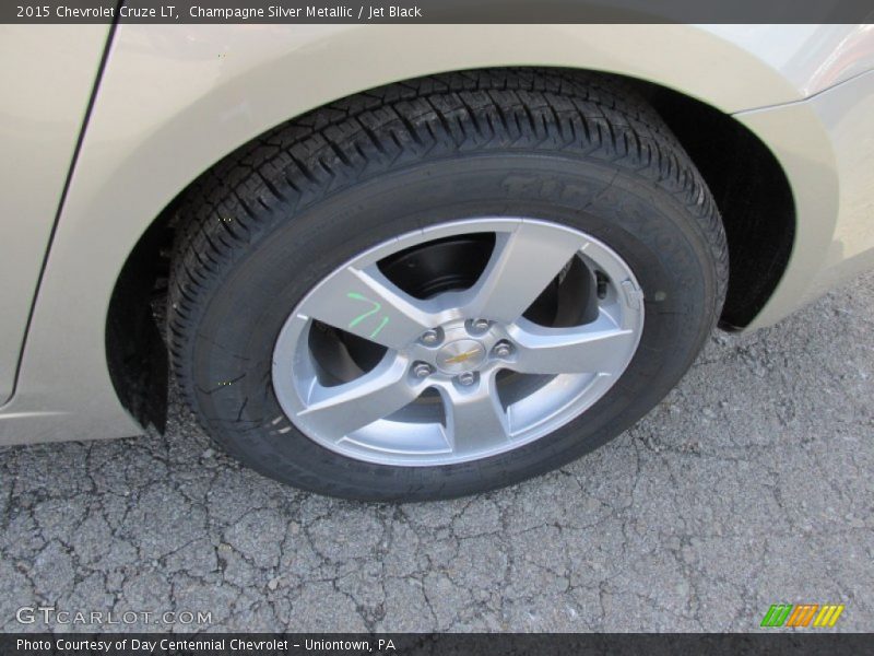 Champagne Silver Metallic / Jet Black 2015 Chevrolet Cruze LT