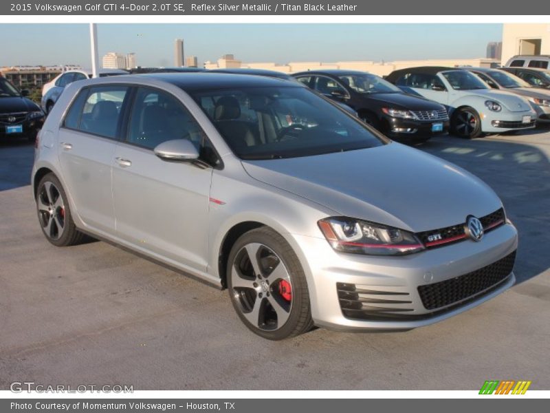 Front 3/4 View of 2015 Golf GTI 4-Door 2.0T SE