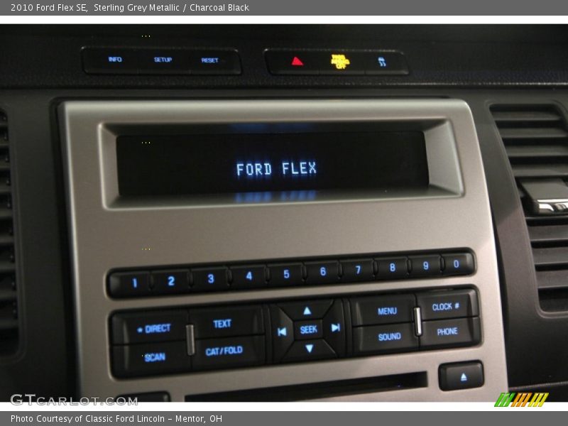 Sterling Grey Metallic / Charcoal Black 2010 Ford Flex SE