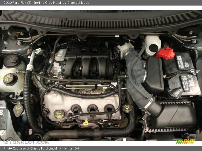 Sterling Grey Metallic / Charcoal Black 2010 Ford Flex SE