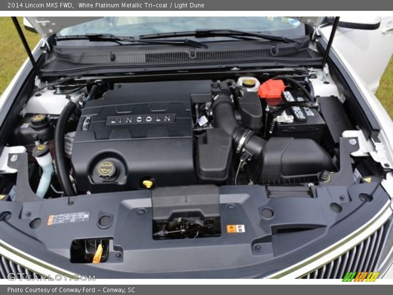 White Platinum Metallic Tri-coat / Light Dune 2014 Lincoln MKS FWD
