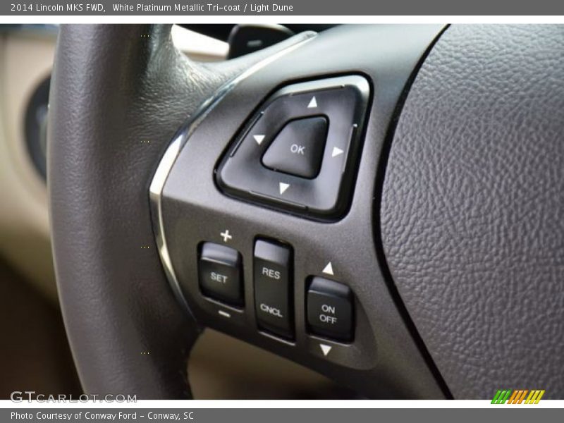 White Platinum Metallic Tri-coat / Light Dune 2014 Lincoln MKS FWD
