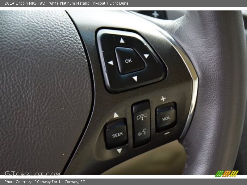 White Platinum Metallic Tri-coat / Light Dune 2014 Lincoln MKS FWD