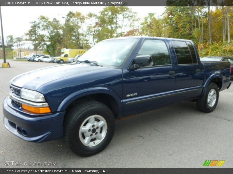 Indigo Blue Metallic / Graphite 2004 Chevrolet S10 LS Crew Cab 4x4