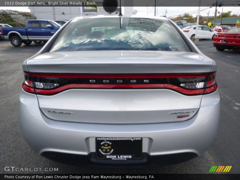 Bright Silver Metallic / Black 2013 Dodge Dart Aero
