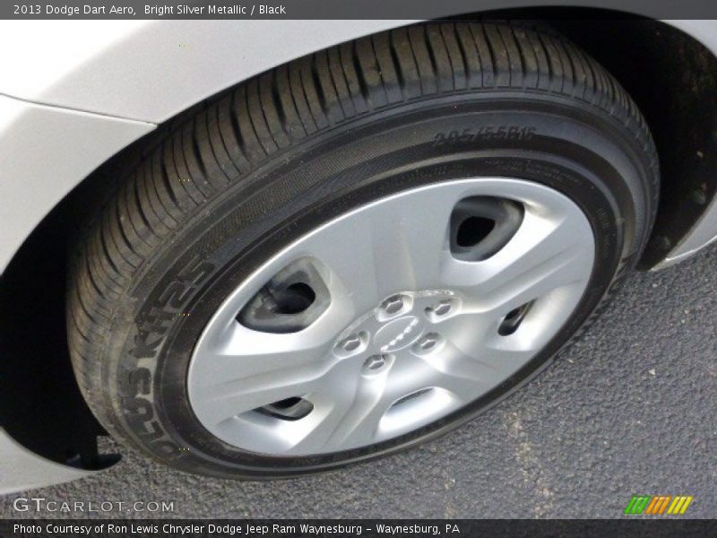 Bright Silver Metallic / Black 2013 Dodge Dart Aero