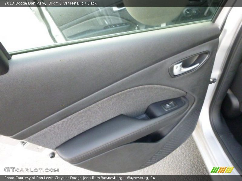 Bright Silver Metallic / Black 2013 Dodge Dart Aero