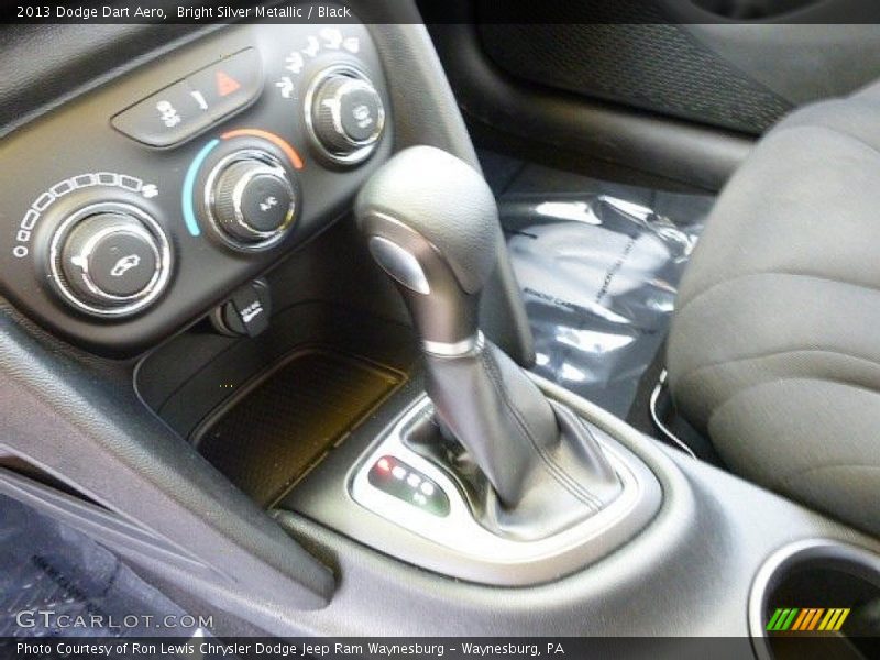 Bright Silver Metallic / Black 2013 Dodge Dart Aero