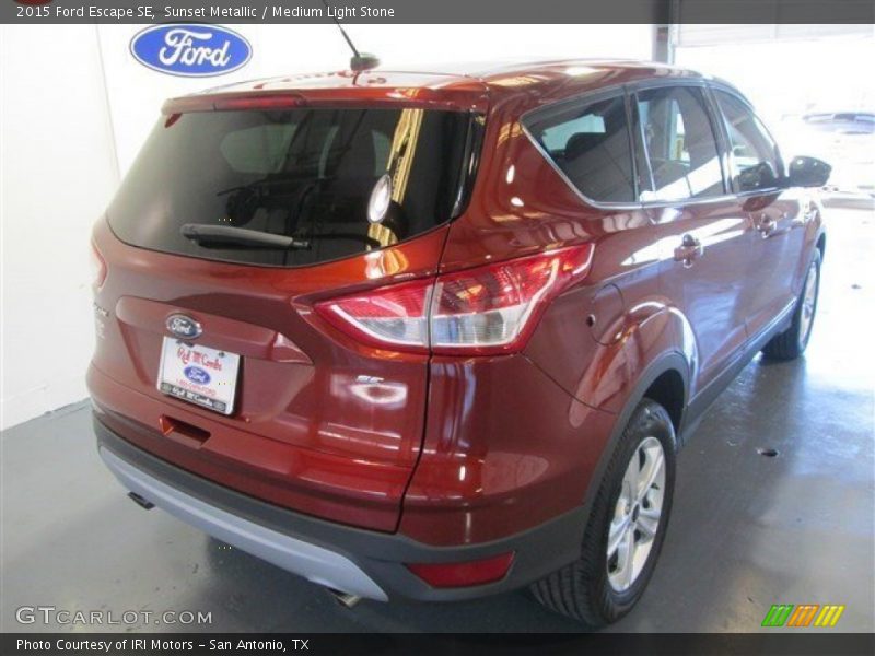 Sunset Metallic / Medium Light Stone 2015 Ford Escape SE