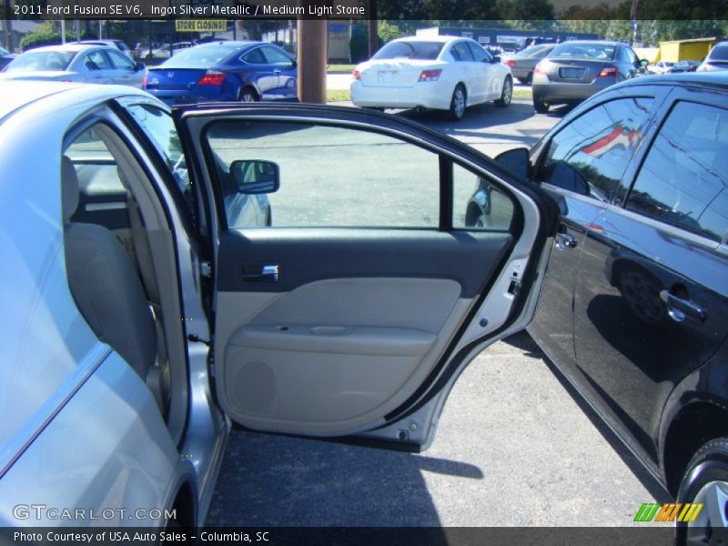 Ingot Silver Metallic / Medium Light Stone 2011 Ford Fusion SE V6