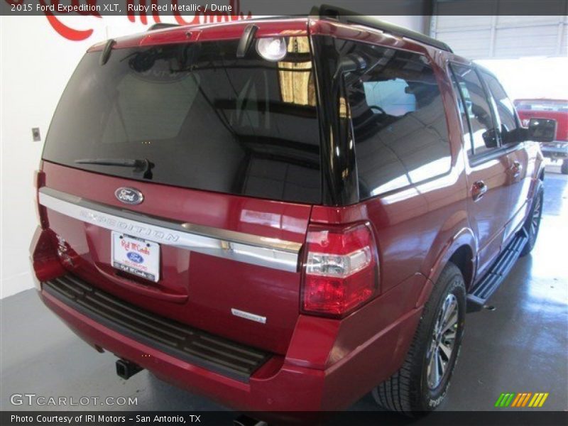 Ruby Red Metallic / Dune 2015 Ford Expedition XLT