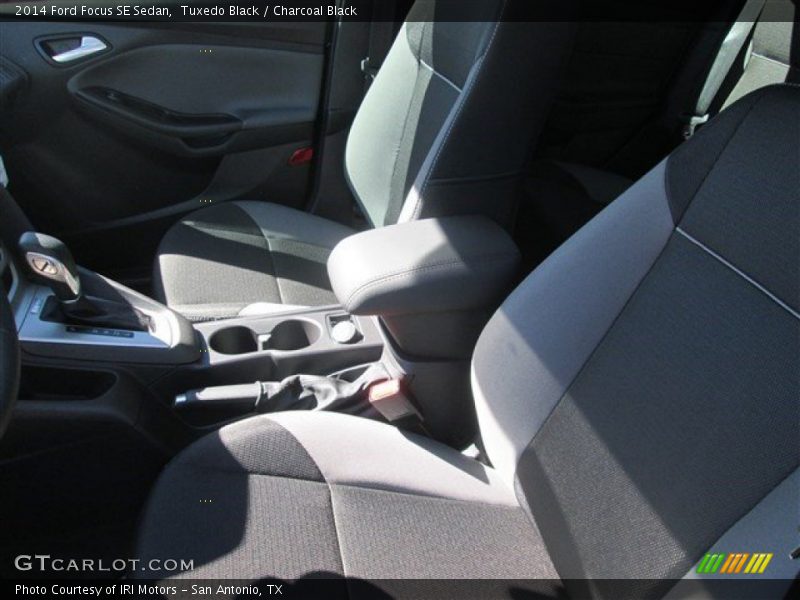 Tuxedo Black / Charcoal Black 2014 Ford Focus SE Sedan
