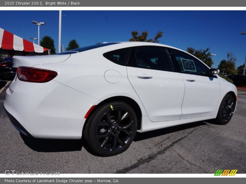 Bright White / Black 2015 Chrysler 200 S