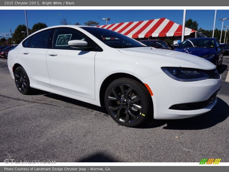 Bright White / Black 2015 Chrysler 200 S