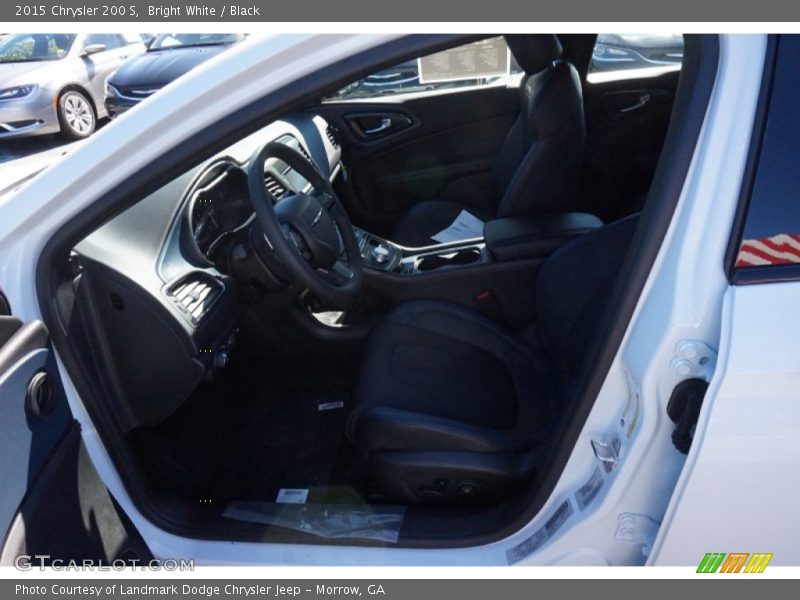 Bright White / Black 2015 Chrysler 200 S