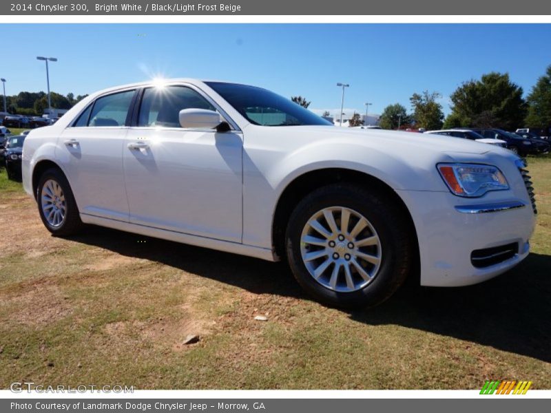 Bright White / Black/Light Frost Beige 2014 Chrysler 300