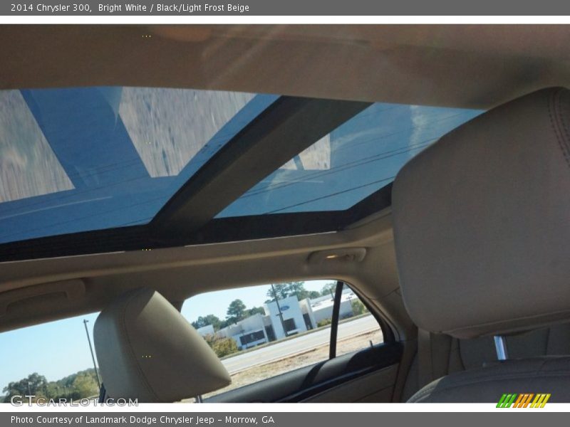 Bright White / Black/Light Frost Beige 2014 Chrysler 300