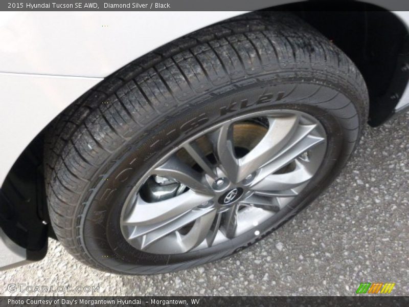 Diamond Silver / Black 2015 Hyundai Tucson SE AWD