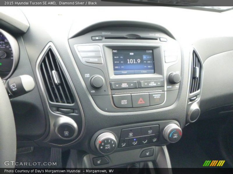 Diamond Silver / Black 2015 Hyundai Tucson SE AWD