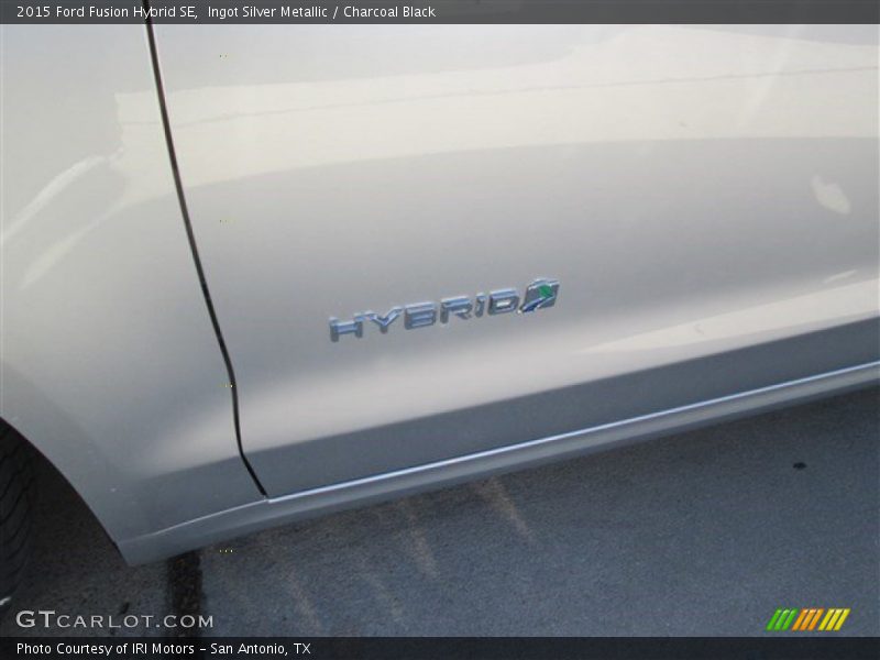 Ingot Silver Metallic / Charcoal Black 2015 Ford Fusion Hybrid SE