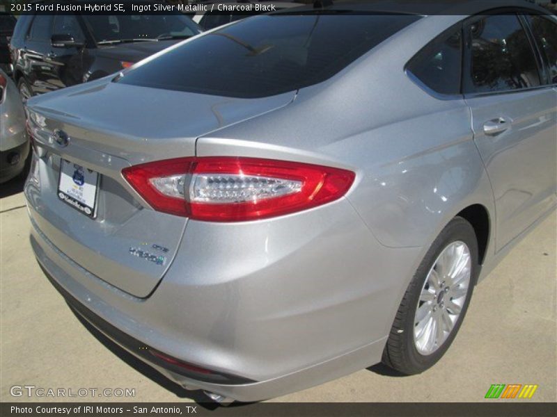 Ingot Silver Metallic / Charcoal Black 2015 Ford Fusion Hybrid SE