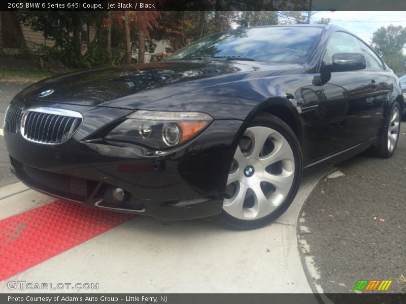 Front 3/4 View of 2005 6 Series 645i Coupe