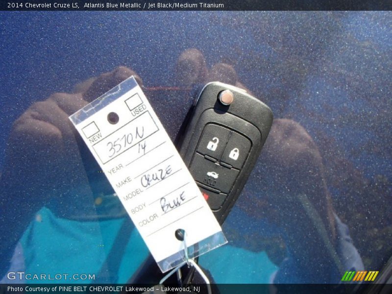 Atlantis Blue Metallic / Jet Black/Medium Titanium 2014 Chevrolet Cruze LS