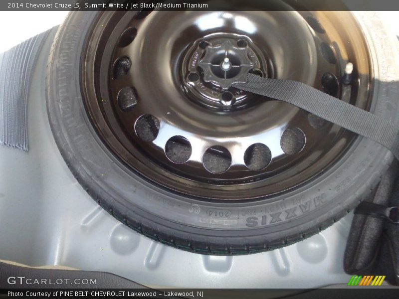 Summit White / Jet Black/Medium Titanium 2014 Chevrolet Cruze LS