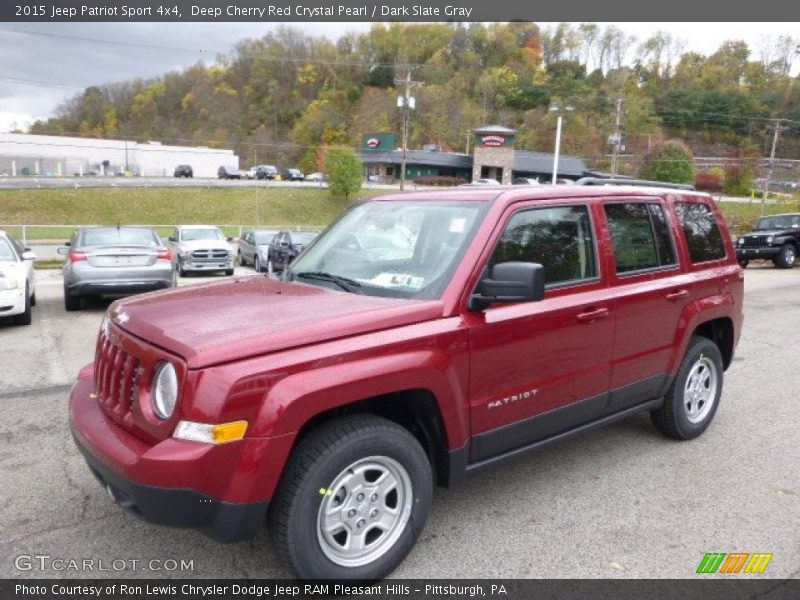 Front 3/4 View of 2015 Patriot Sport 4x4